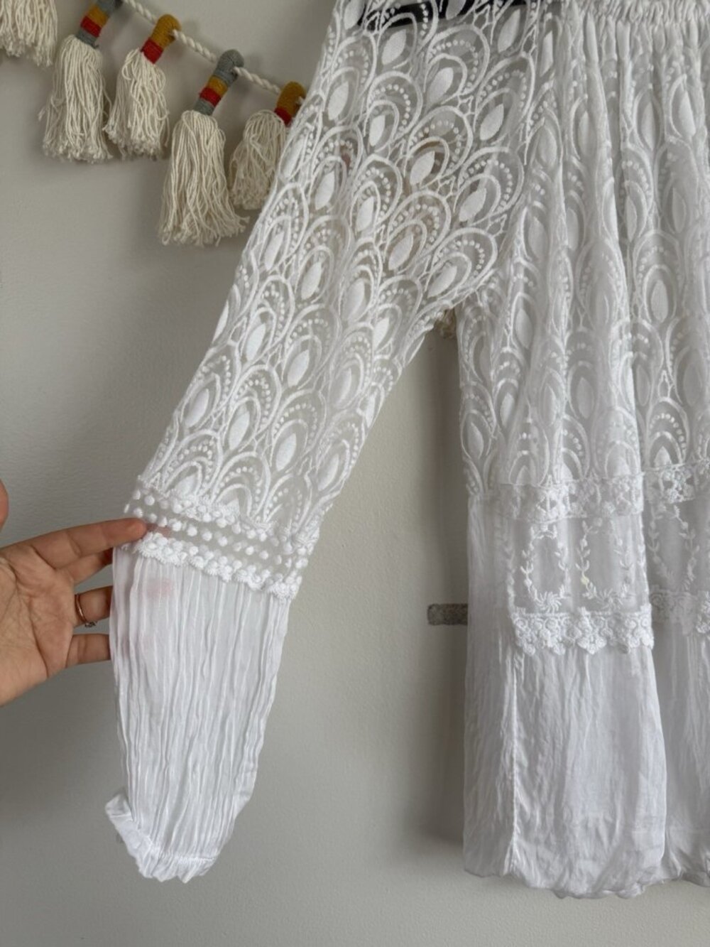 Made In Italy Silk Blend White Lace Floral Semi Sheer Top Romantic Feminine M - Picture 3 of 9